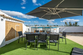 Host Wise - Sunny Spacious House - Terrace & Free Parking